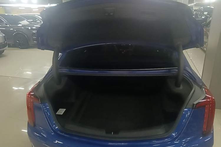 Used Cadillac CT5 2020 28T Fashion Edition Trunk