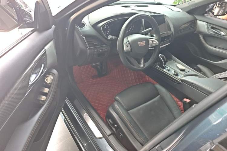 Used Cadillac CT5 2020 Revised 28T Platinum Sport Edition Driver Seat