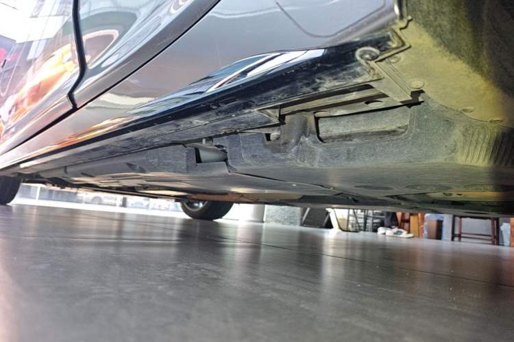 Used Cadillac CT5 2020 Revised 28T Platinum Sport Edition Left Side Sill