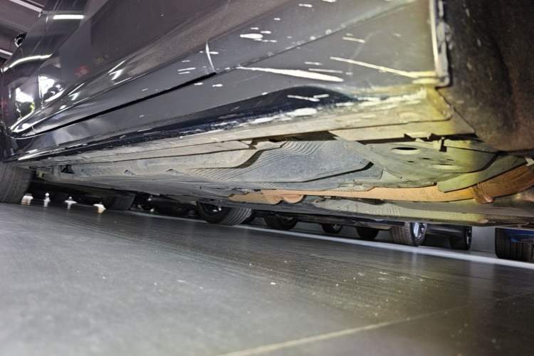 Used Cadillac CT5 2020 Revised 28T Platinum Sport Edition Right Side Sill