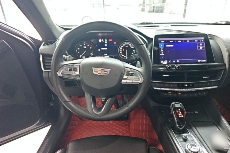 Used Cadillac CT5 2020 Revised 28T Platinum Sport Edition Steering Wheel