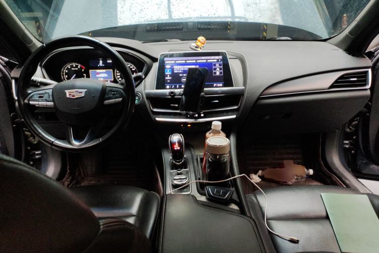 Used Cadillac CT5 2020 Revised Version 28T Luxury Edition Center Console