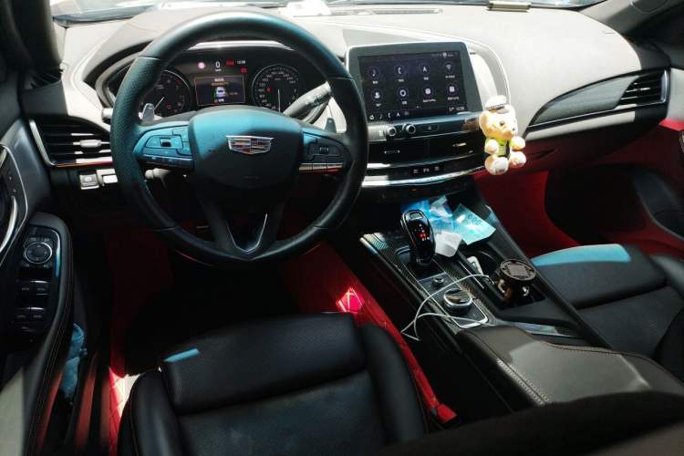 Used Cadillac CT5 2020 Revised 28T Platinum Sport Edition Center Console