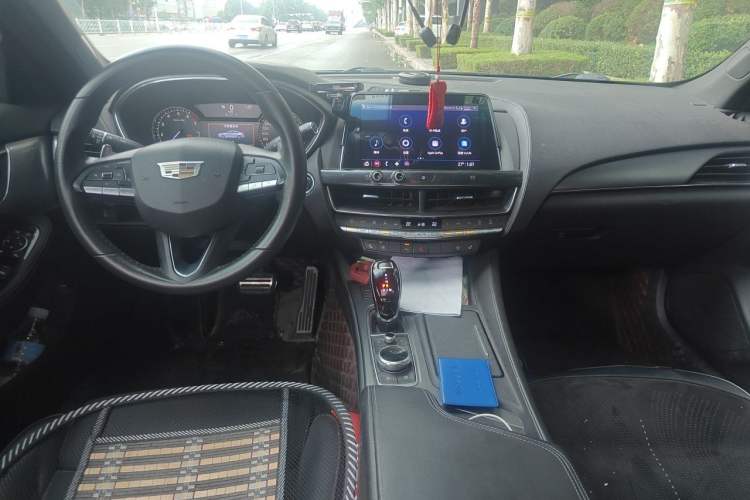 Used Cadillac CT5 2020 Updated 28T Leading Sporty Version Center Console