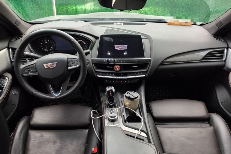 Used Cadillac CT5 2020 28T Platinum Sport Edition Center Console