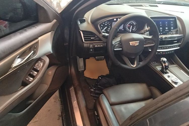 Used Cadillac CT5 2020 Revised 28T Platinum Sport Edition Driver Seat