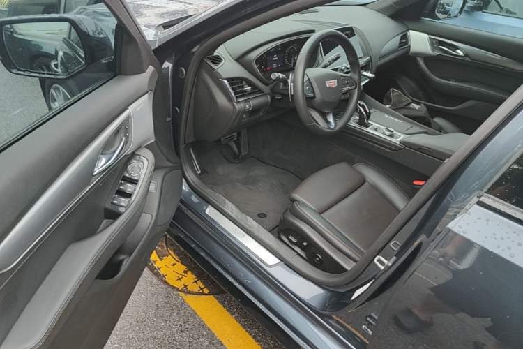 Used Cadillac CT5 2020 Updated 28T Leading Sporty Version Driver Seat