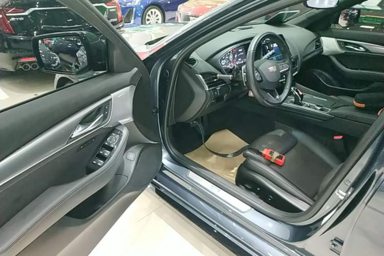 Used Cadillac CT5 2020 Updated 28T Leading Sporty Version Driver Seat