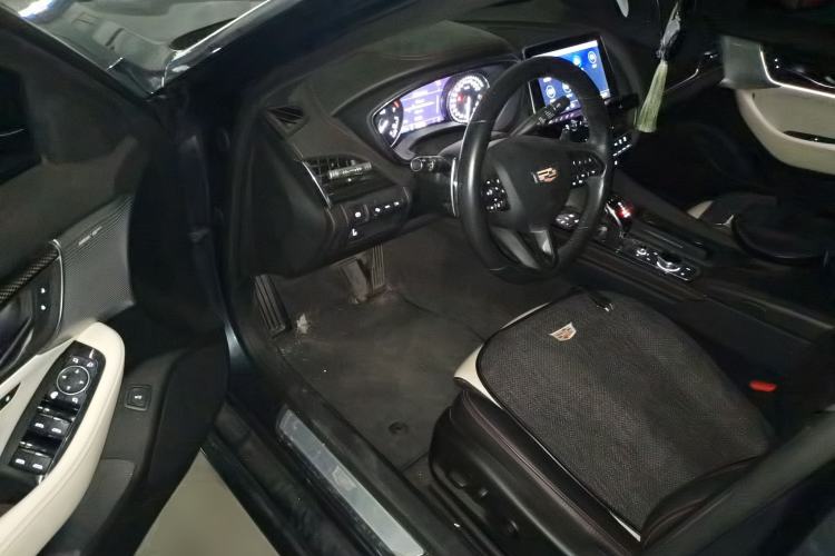 Used Cadillac CT5 2020 Revised 28T Platinum Sport Edition Driver Seat