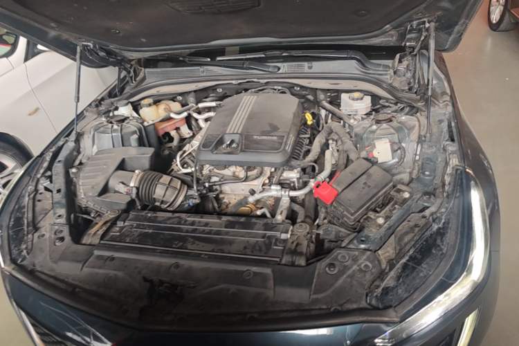 Used Cadillac CT5 2020 28T Luxury Version Engine Bay