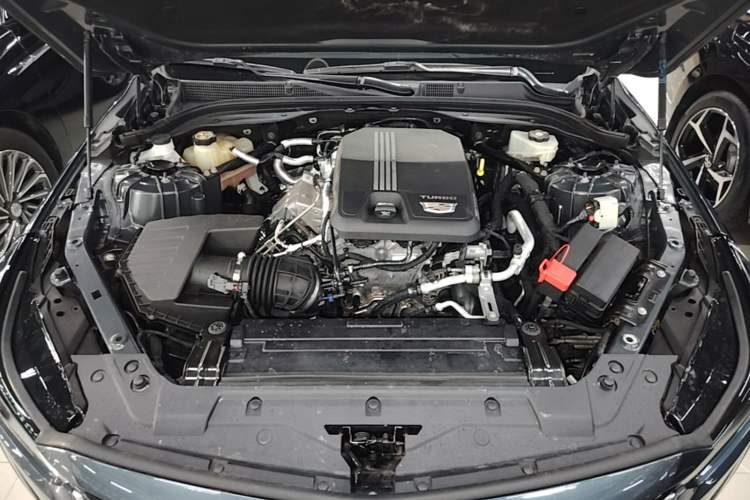 Used Cadillac CT5 2020 Revised Version 28T Luxury Edition Engine Bay