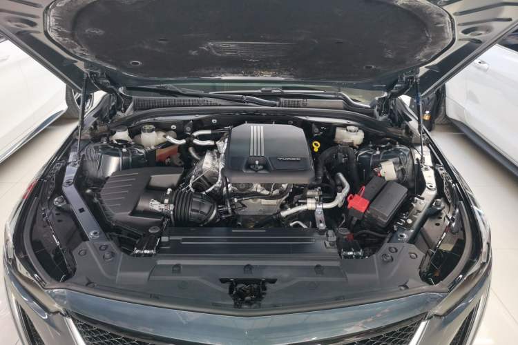 Used Cadillac CT5 2020 28T Leading Sport Model Engine Bay