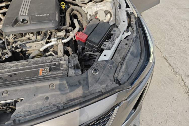 Used Cadillac CT5 2020 28T Luxury Version Engine Bay Left