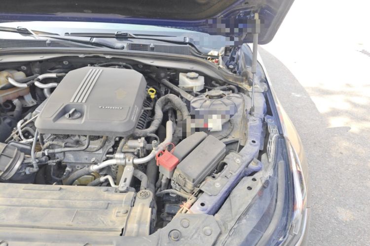 Used Cadillac CT5 2020 28T Platinum Sport Edition Engine Bay Left
