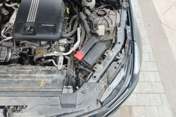 Used Cadillac CT5 2020 28T Platinum Sport Edition Engine Bay Left