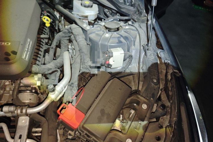Used Cadillac CT5 2020 28T Tech Edition Engine Bay Left
