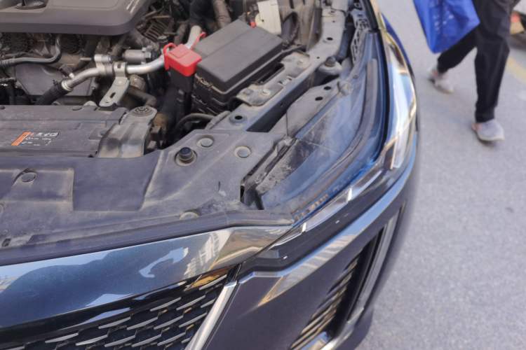 Used Cadillac CT5 2020 28T Tech Edition Engine Bay Left