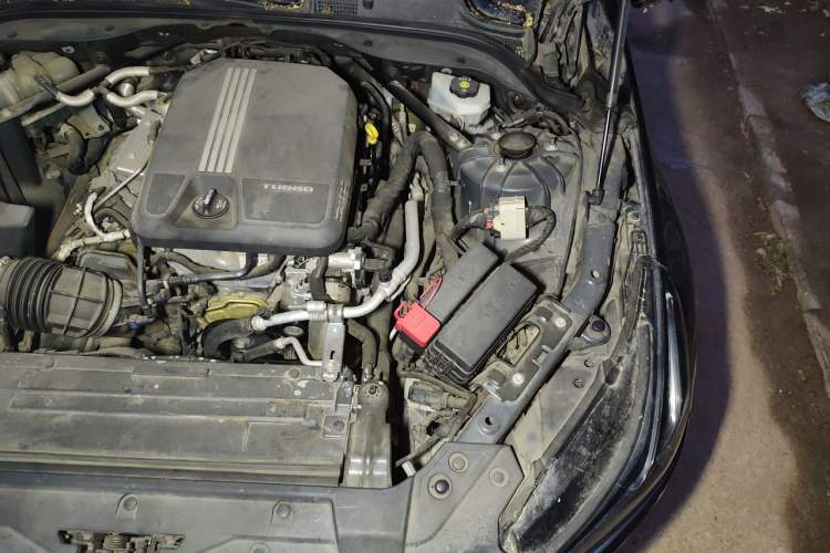 Used Cadillac CT5 2020 28T Luxury Version Engine Bay Left