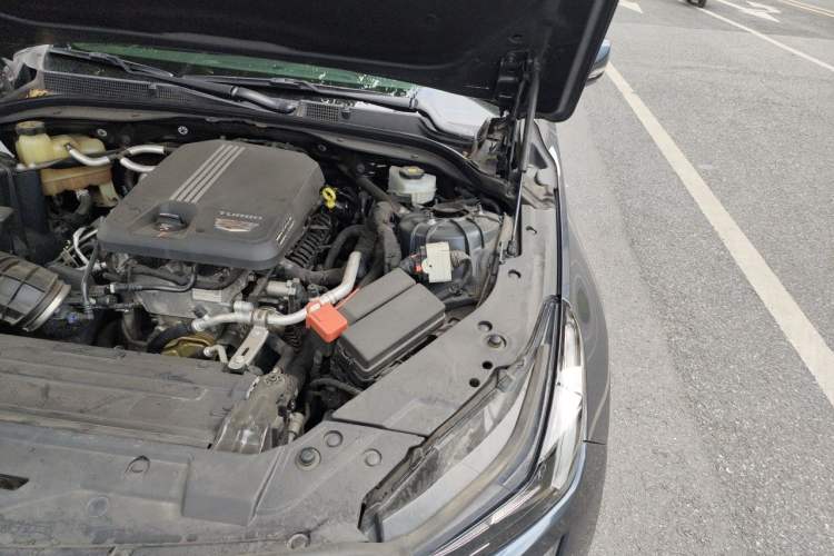 Used Cadillac CT5 2020 Revised Version 28T Luxury Edition Engine Bay Left