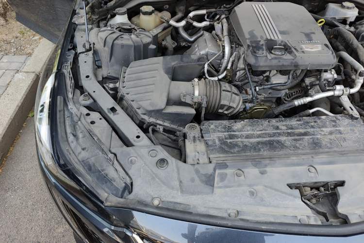 Used Cadillac CT5 2020 Revised Version 28T Luxury Edition Engine Bay Right