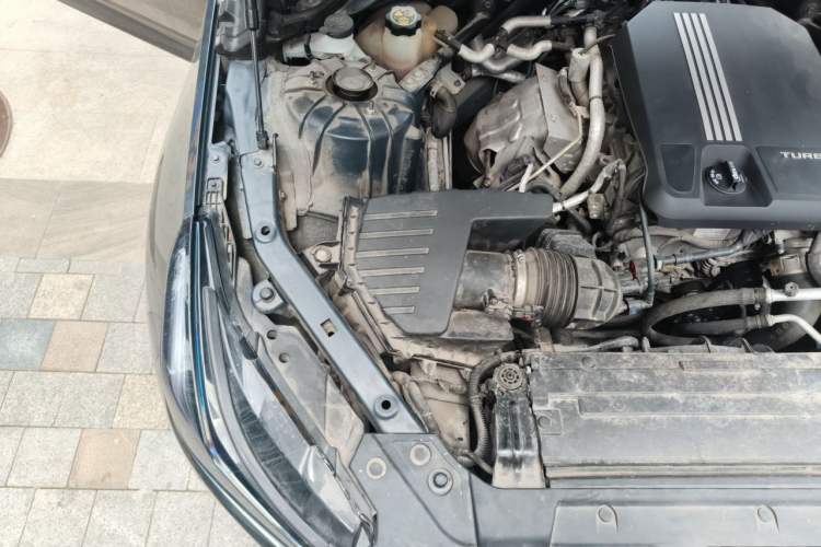 Used Cadillac CT5 2020 28T Platinum Sport Edition Engine Bay Right