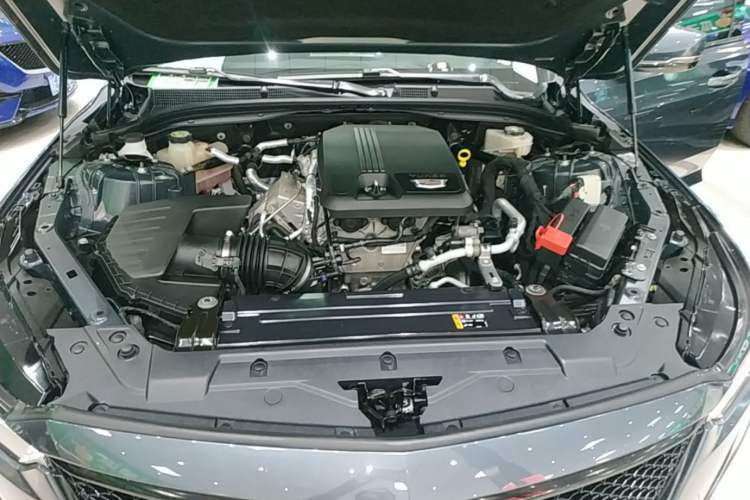 Used Cadillac CT5 2020 Updated 28T Leading Sporty Version Engine Bay