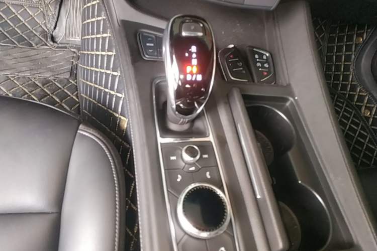 Used Cadillac CT5 2020 Revised Version 28T Fashion Edition Gear Lever