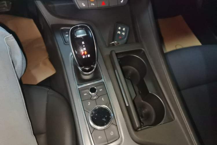 Used Cadillac CT5 2020 Revised Version 28T Luxury Edition Gear Lever