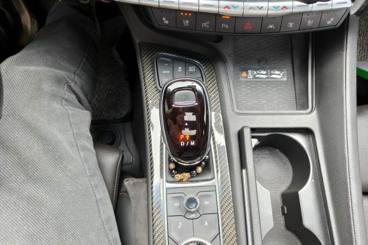 Used Cadillac CT5 2020 Revised 28T Platinum Sport Edition Gear Lever
