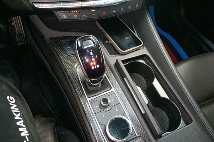 Used Cadillac CT5 2020 Revised 28T Platinum Sport Edition Gear Lever