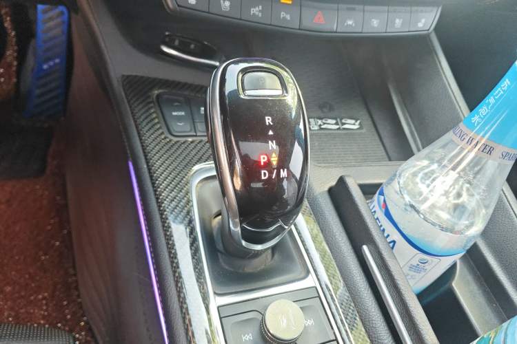 Used Cadillac CT5 2020 28T Platinum Sport Edition Gear Lever