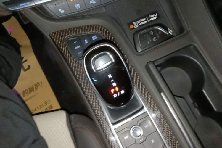 Used Cadillac CT5 2020 Revised 28T Platinum Sport Edition Gear Lever