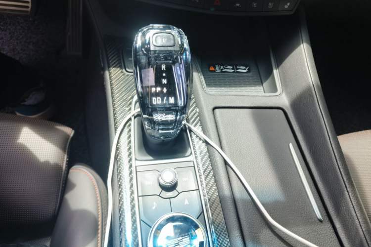 Used Cadillac CT5 2020 28T Platinum Sport Edition Gear Lever