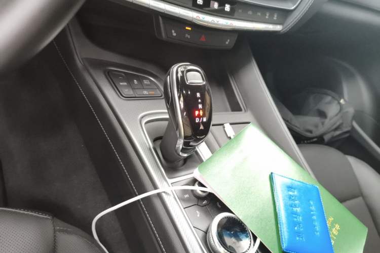 Used Cadillac CT5 2020 Revised Version 28T Luxury Edition Gear Lever
