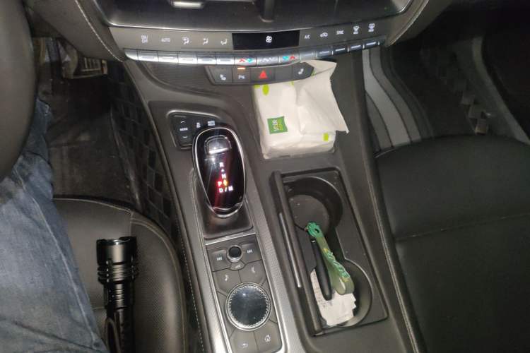 Used Cadillac CT5 2020 Revised Version 28T Luxury Edition Gear Lever