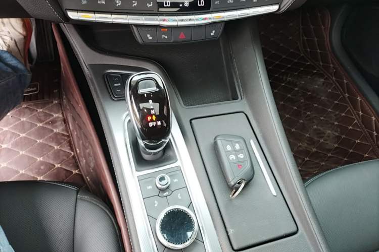 Used Cadillac CT5 2020 Revised Version 28T Luxury Edition Gear Lever