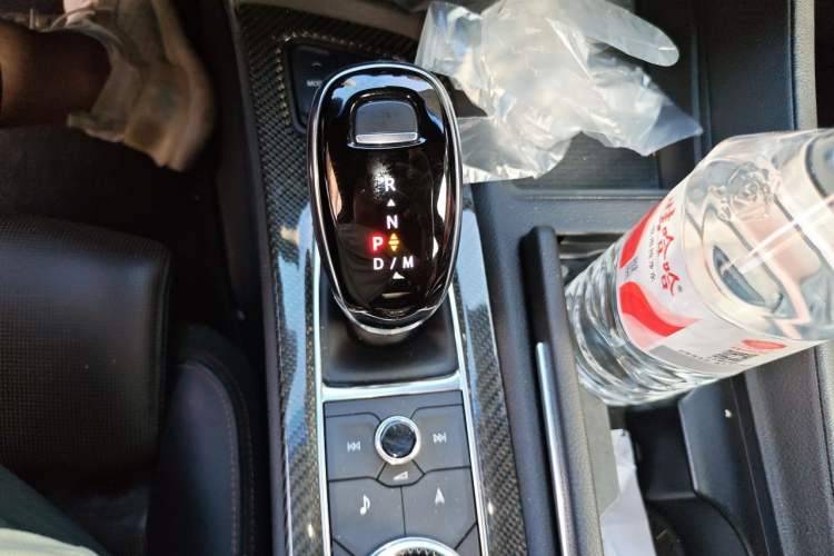 Used Cadillac CT5 2020 Revised 28T Platinum Sport Edition Gear Lever