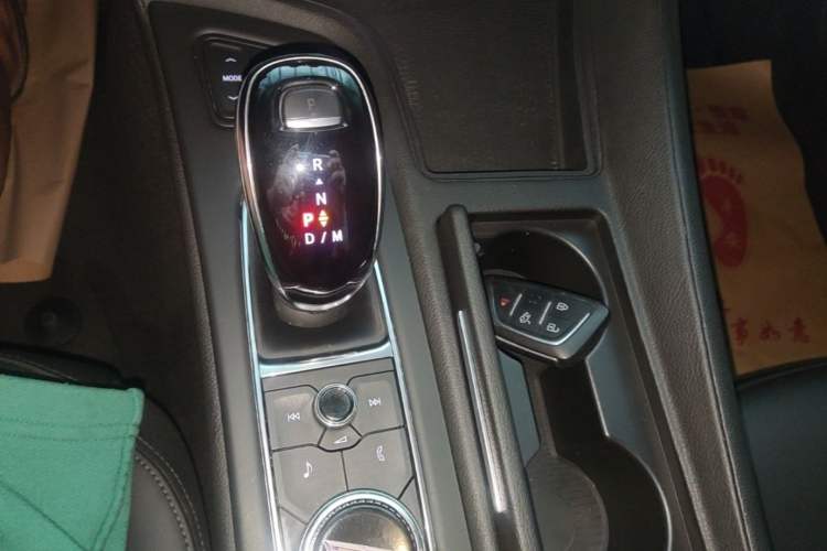 Used Cadillac CT5 2020 28T Fashion Edition Gear Lever