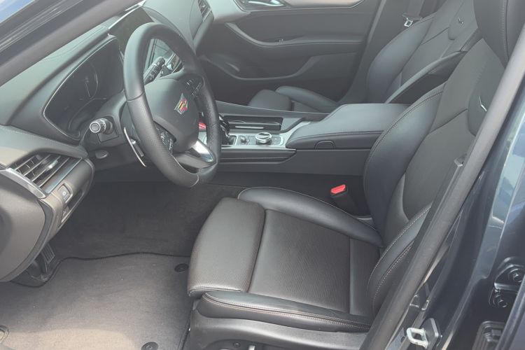 Used Cadillac CT5 2020 Updated 28T Leading Sporty Version Interior 1