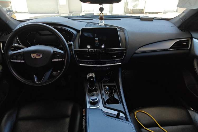 Used Cadillac CT5 2020 Revised Version 28T Luxury Edition Interior 2