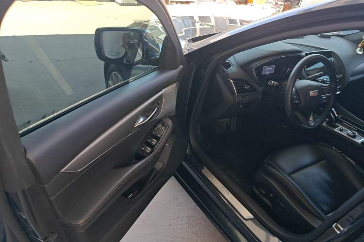 Used Cadillac CT5 2020 Revised Version 28T Luxury Edition Interior 3