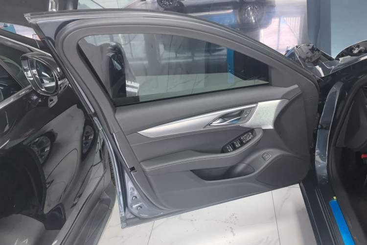Used Cadillac CT5 2020 Revised Version 28T Luxury Edition Interior 7