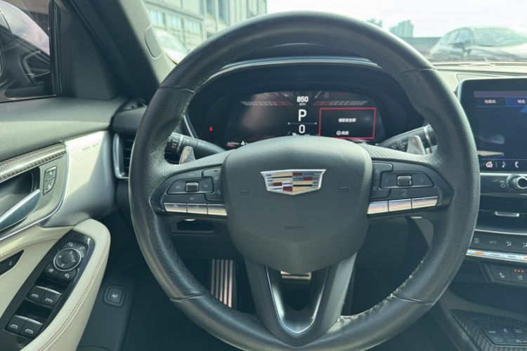 Used Cadillac CT5 2020 Revised 28T Platinum Sport Edition Interior 9