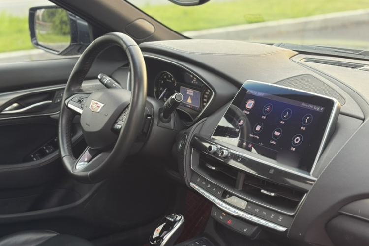 Used Cadillac CT5 2020 Revised Version 28T Luxury Edition Interior 9