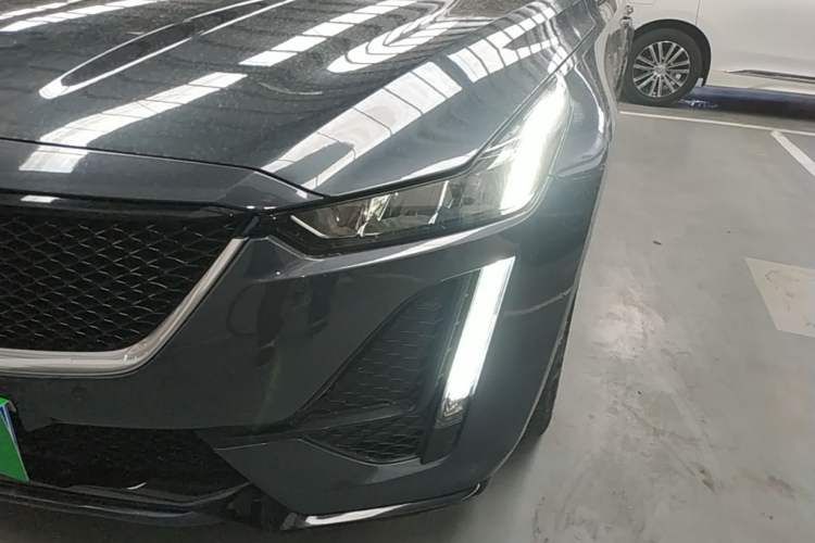 Used Cadillac CT5 2020 Revised 28T Platinum Sport Edition Left Front Headlight