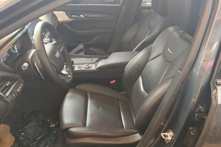 Used Cadillac CT5 2020 Revised 28T Platinum Sport Edition Left Front Seat