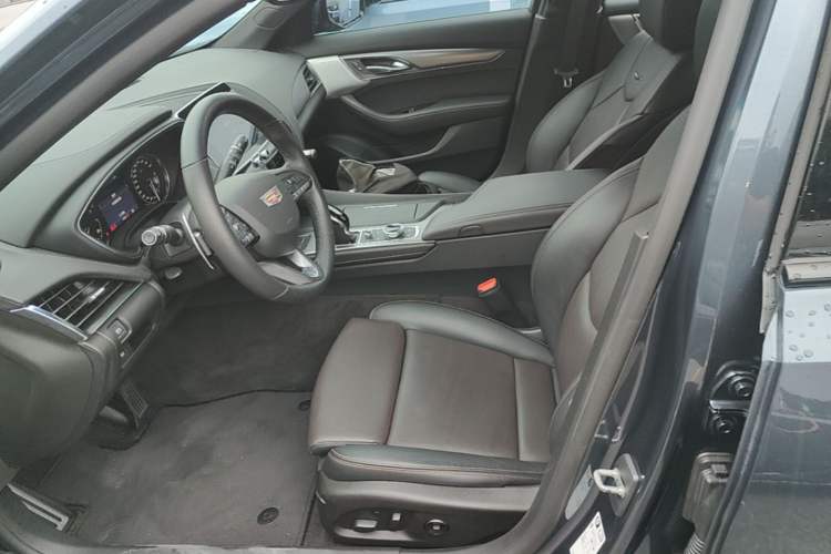 Used Cadillac CT5 2020 Updated 28T Leading Sporty Version Left Front Seat