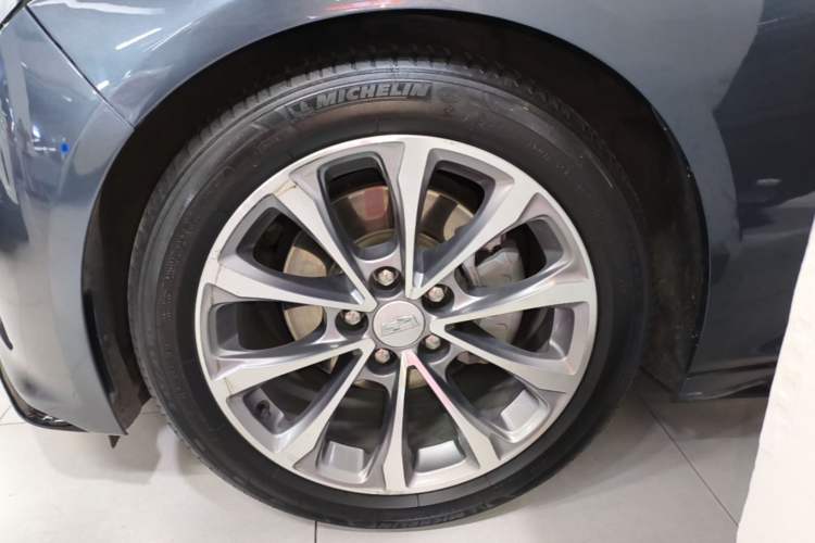Used Cadillac CT5 2020 Updated 28T Leading Sporty Version Left Front Wheel Hub