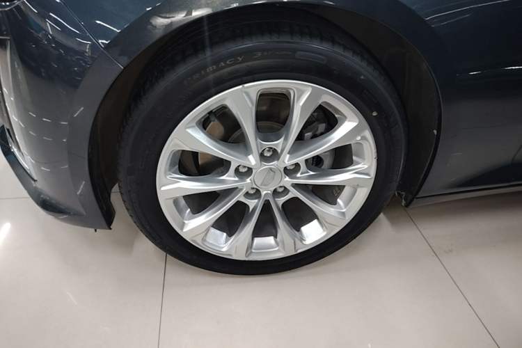 Used Cadillac CT5 2020 Revised Version 28T Luxury Edition Left Front Wheel Hub