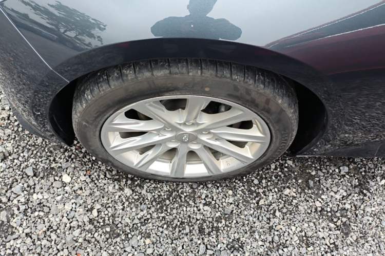 Used Cadillac CT5 2020 Revised Version 28T Tech Edition Left Front Wheel Hub